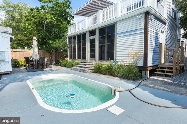 37424 1ST ST, Rehoboth Beach, DE 19971