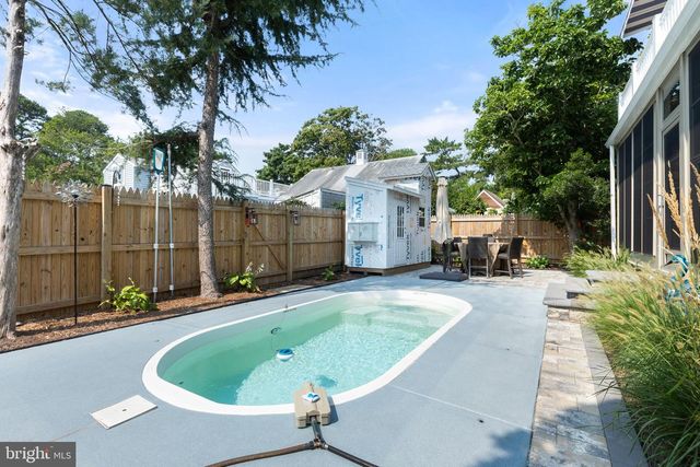37424 1ST ST, Rehoboth Beach, DE 19971