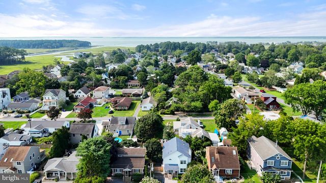 37424 1ST ST, Rehoboth Beach, DE 19971