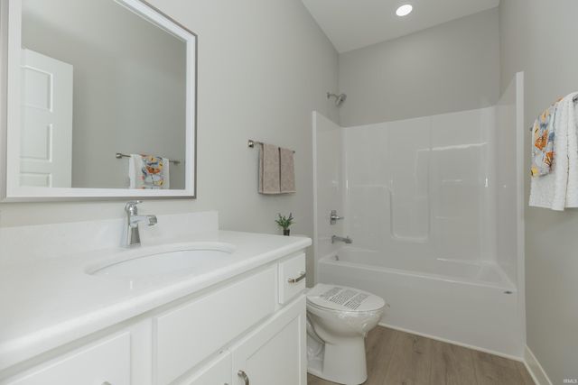 3879 High Pointe Lane, Newburgh, IN 47630