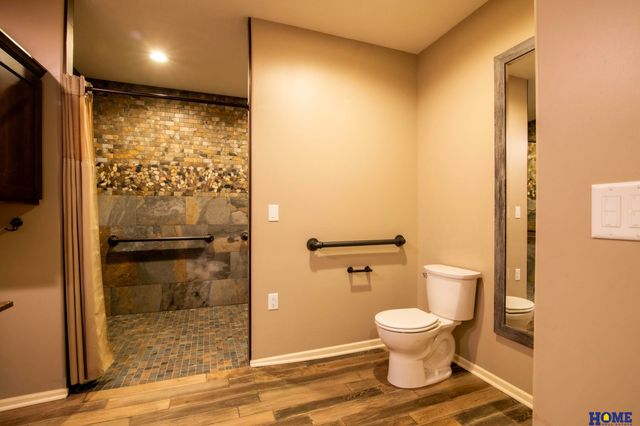 124 S 91st Street, Lincoln, NE 68520