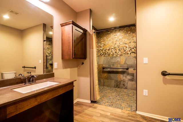 124 S 91st Street, Lincoln, NE 68520