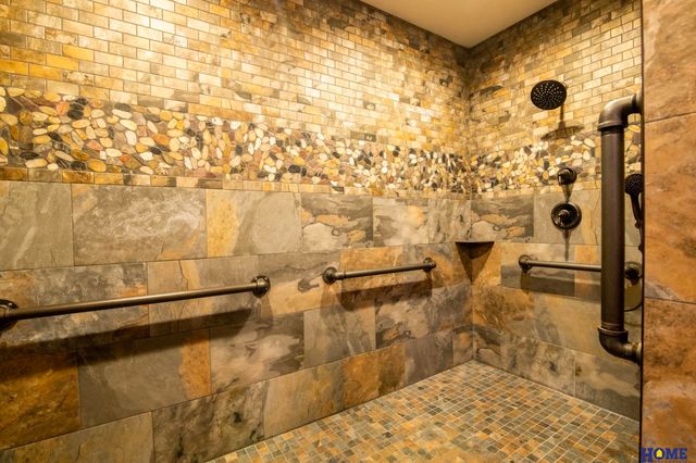 124 S 91st Street, Lincoln, NE 68520