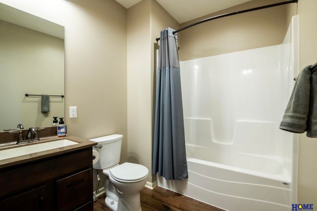 124 S 91st Street, Lincoln, NE 68520