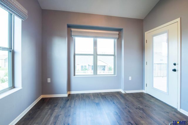 124 S 91st Street, Lincoln, NE 68520