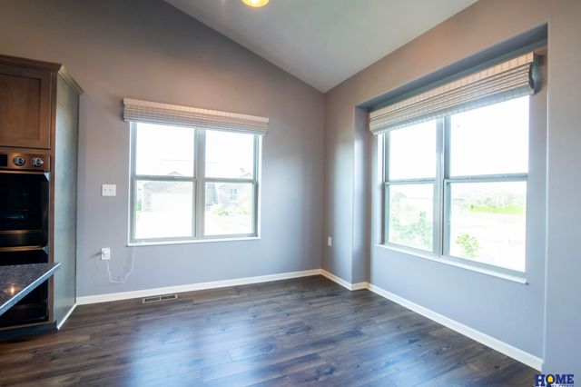 124 S 91st Street, Lincoln, NE 68520