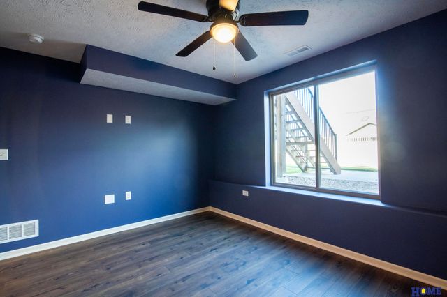 124 S 91st Street, Lincoln, NE 68520