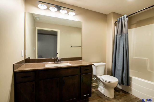 124 S 91st Street, Lincoln, NE 68520