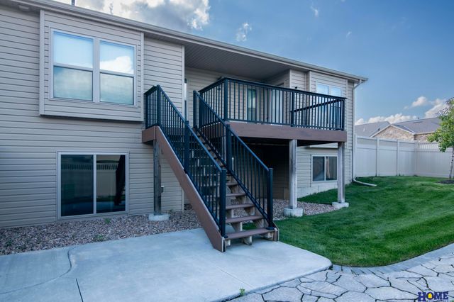 124 S 91st Street, Lincoln, NE 68520
