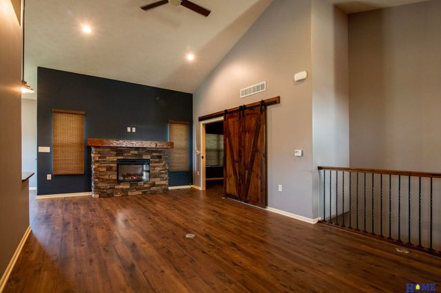 124 S 91st Street, Lincoln, NE 68520