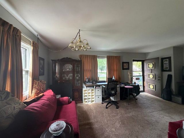 2020 Sauber Avenue, Rockford, IL 61103
