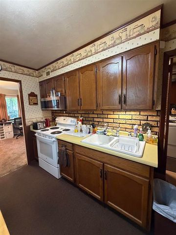 2020 Sauber Avenue, Rockford, IL 61103