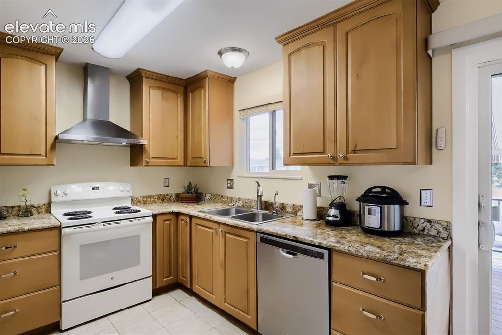 4240 Chenango Drive, Colorado Springs, CO 80911 — photo 4