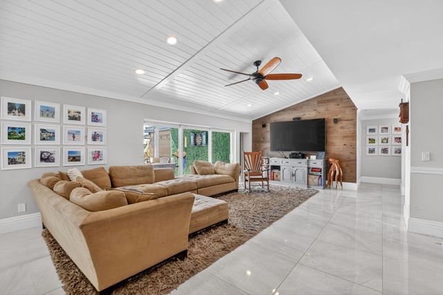 5744 Vista Linda Lane, Boca Raton, FL 33433