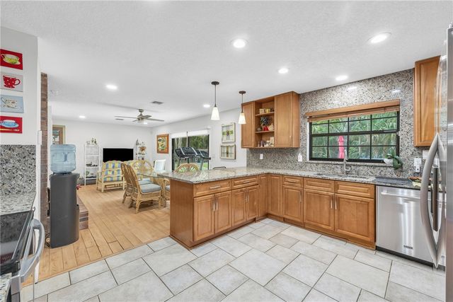 1650 44th Avenue, Vero Beach, FL 32966