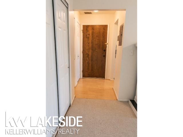 104 Riviera Drive 6, Saint Clair Shores, MI 48080