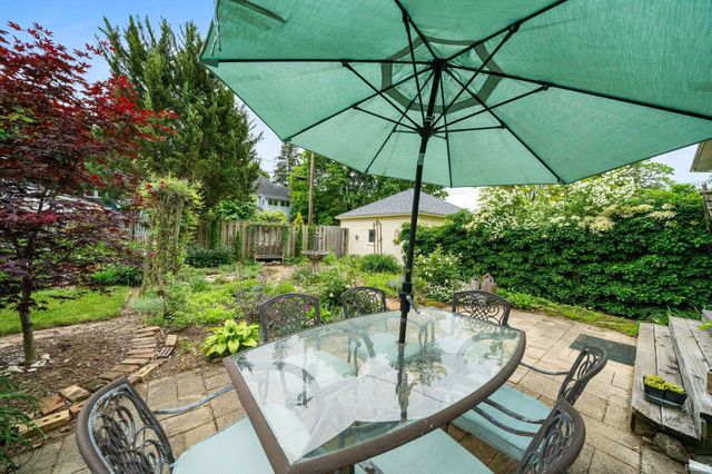 210 Wakewa Avenue, South Bend, IN 46617