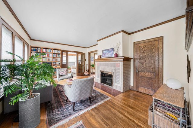 210 Wakewa Avenue, South Bend, IN 46617