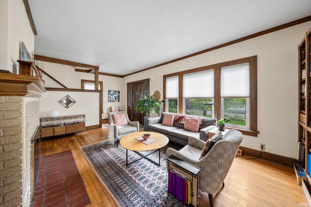 210 Wakewa Avenue, South Bend, IN 46617