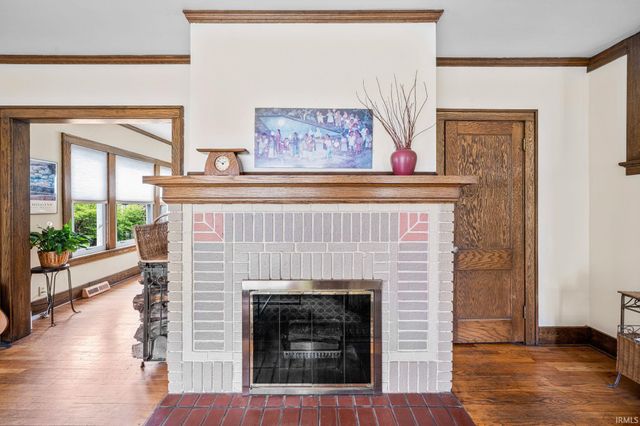 210 Wakewa Avenue, South Bend, IN 46617