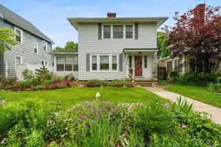 210 Wakewa Avenue, South Bend, IN 46617