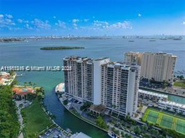 1800 NE 114th St 902, Miami, FL 33181
