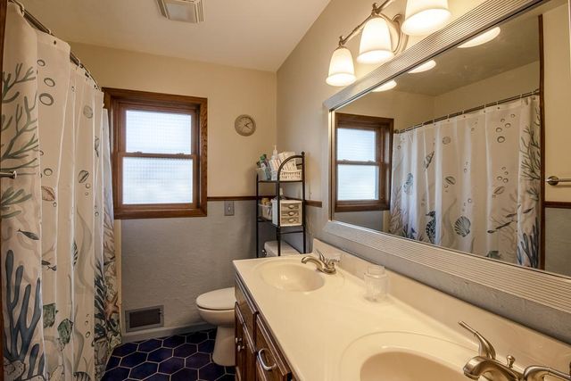 918 Lincoln Avenue, Gaylord, MN 55334