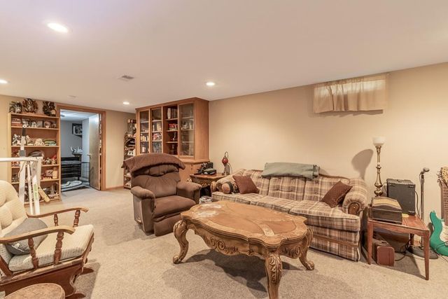 918 Lincoln Avenue, Gaylord, MN 55334