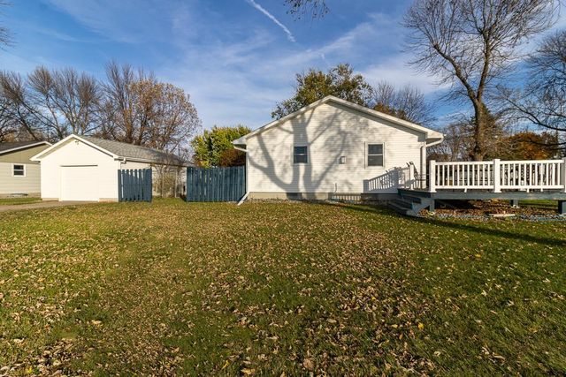 918 Lincoln Avenue, Gaylord, MN 55334