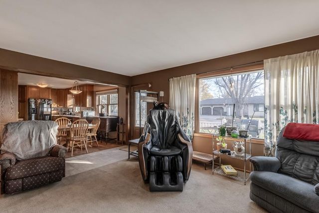 918 Lincoln Avenue, Gaylord, MN 55334