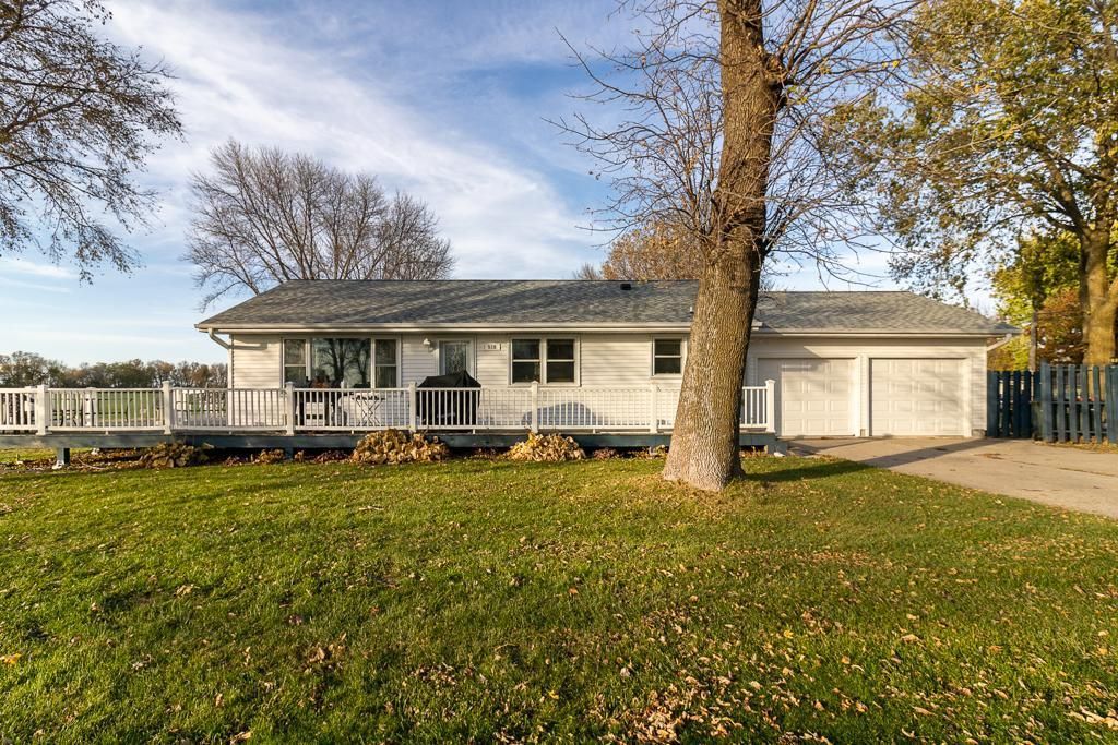 918 Lincoln Avenue, Gaylord, MN 55334