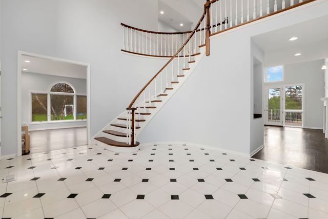 309 Dundee Road, Barrington, IL 60010