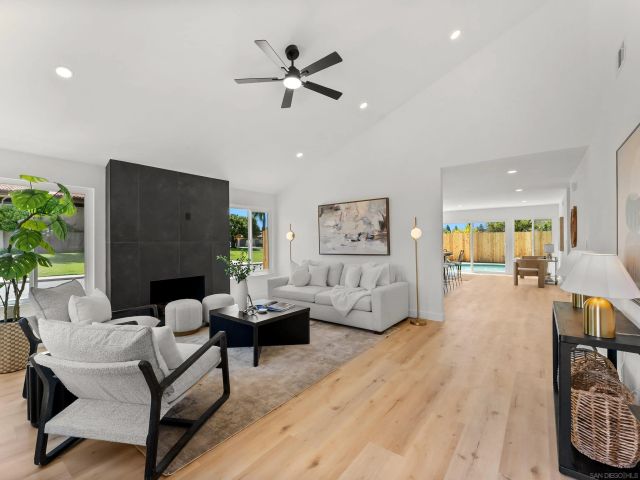 11095 Delphinus Way, San Diego, CA 92126