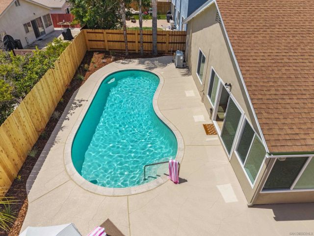 11095 Delphinus Way, San Diego, CA 92126