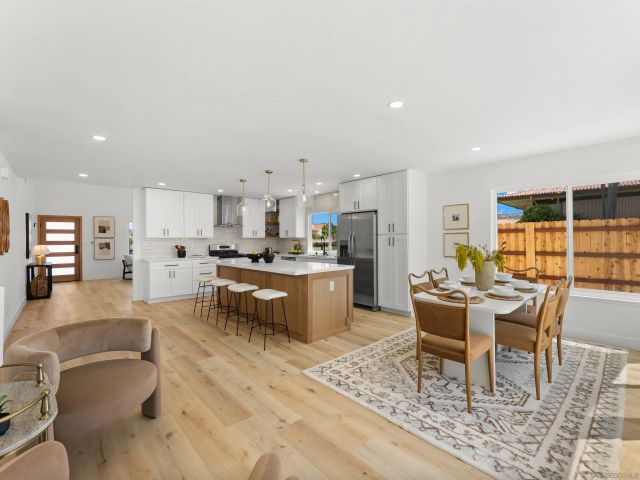11095 Delphinus Way, San Diego, CA 92126