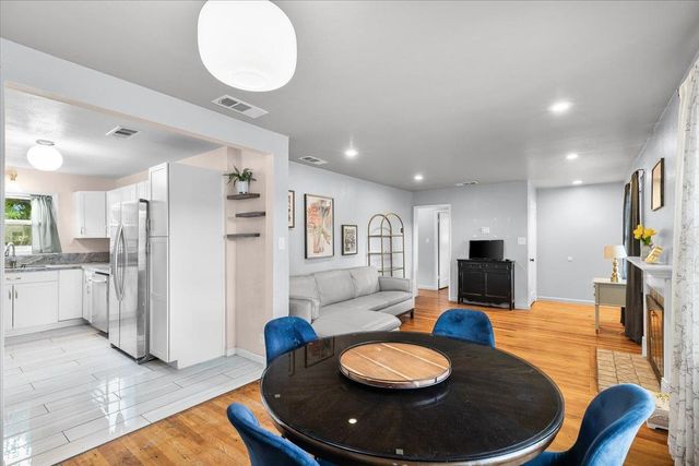 512 Catalina Way, Modesto, CA 95350