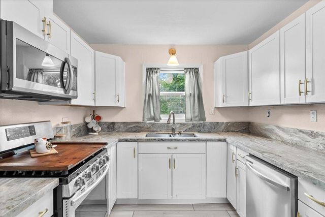512 Catalina Way, Modesto, CA 95350