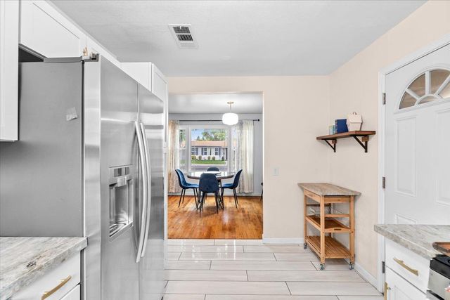 512 Catalina Way, Modesto, CA 95350