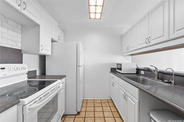 98-500 Koauka Loop 22M, Aiea, HI 96701