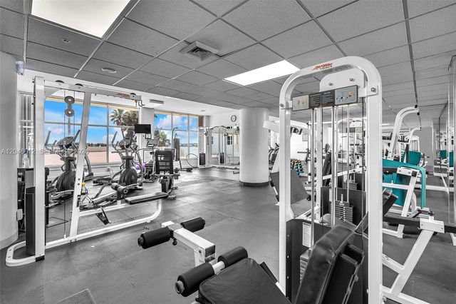 10350 W Bay Harbor Dr 8F, Bay Harbor Islands, FL 33154