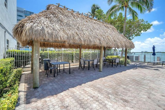 10350 W Bay Harbor Dr 8F, Bay Harbor Islands, FL 33154