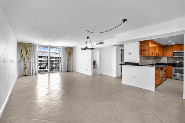 10350 W Bay Harbor Dr 8F, Bay Harbor Islands, FL 33154