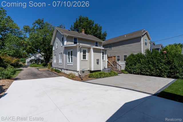 610 Blunk Street, Plymouth, MI 48170