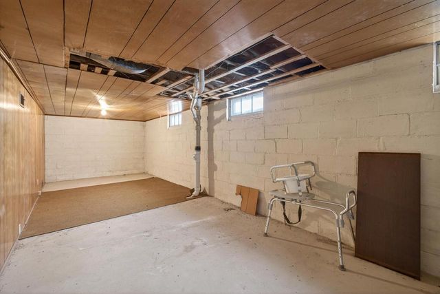 1631 OAK STREET, Wisconsin Rapids, WI 54494