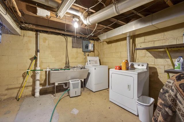 1631 OAK STREET, Wisconsin Rapids, WI 54494