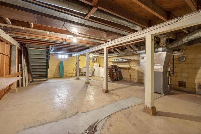 1631 OAK STREET, Wisconsin Rapids, WI 54494