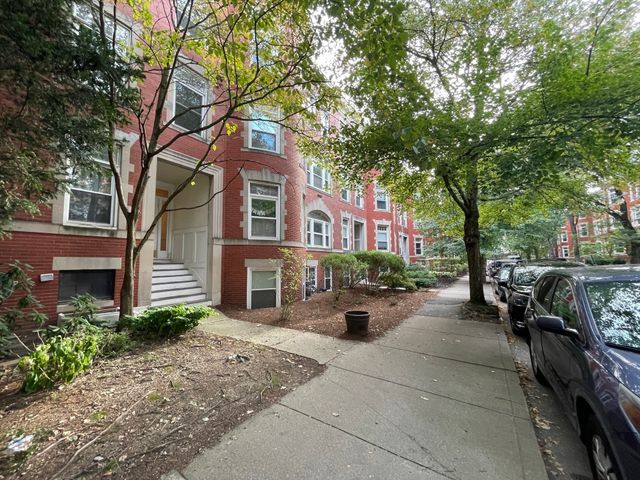 6 Strathmore Rd 2A, Brookline, MA 02445
