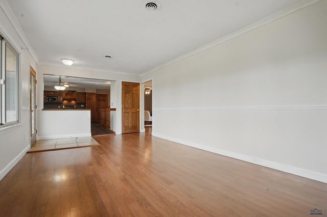 225 N BERRY PINE RD, Rapid City, SD 57702