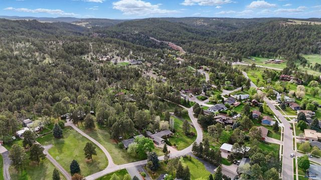 225 N BERRY PINE RD, Rapid City, SD 57702