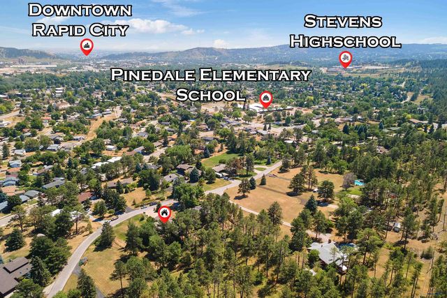 225 N BERRY PINE RD, Rapid City, SD 57702